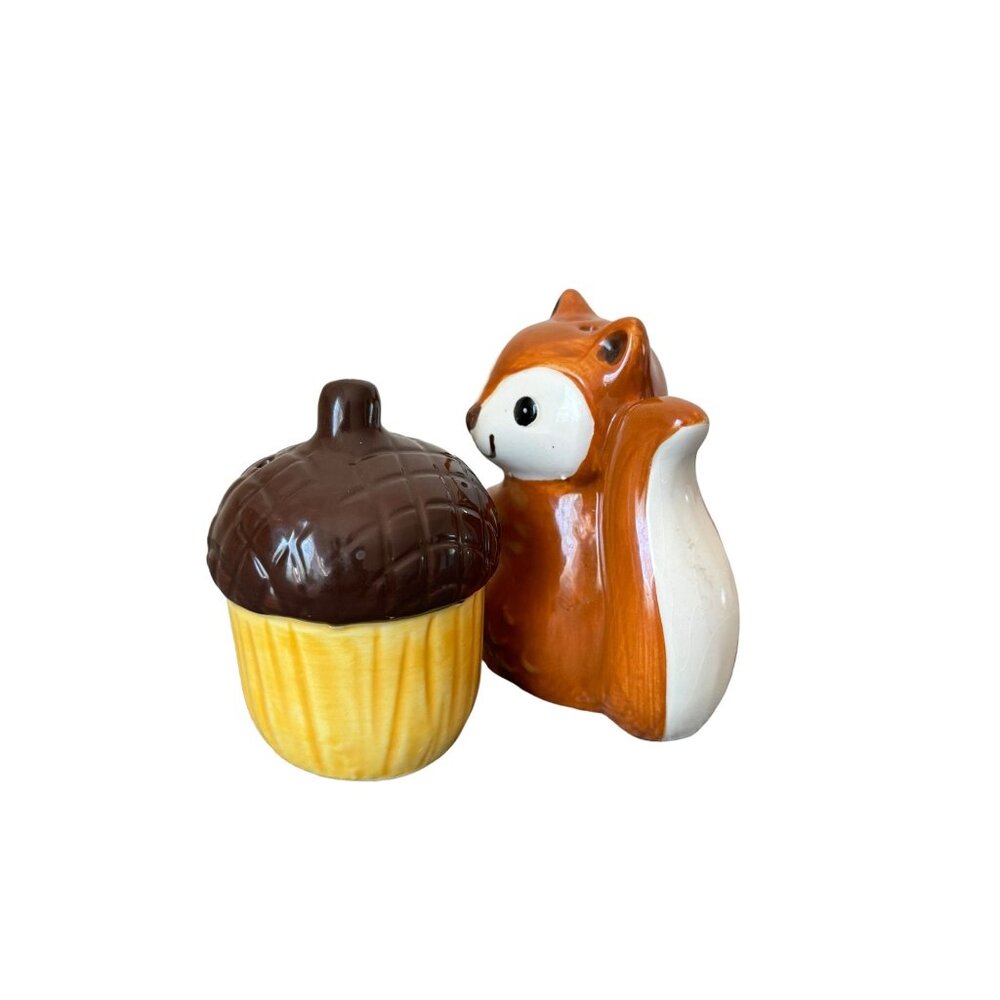 Woodland Friends Squirrel, Acorn Salt & Pepper Shakers - Picture 4 of 6
